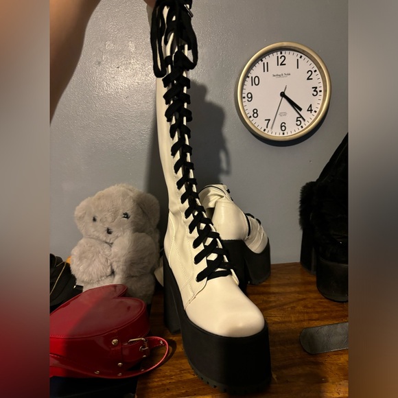 Current Mood // Dollskill size 7 NWOB/EUC white lace-up knee high platform boots - Picture 3 of 5